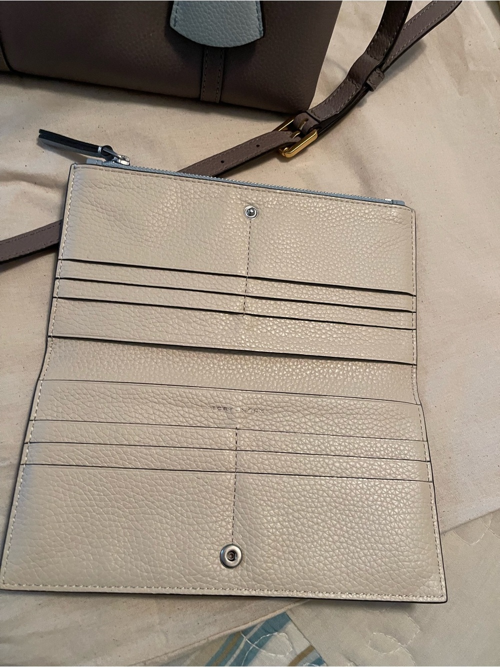 Tory Burch Mauve Pebbled Leather Shoulder Bag with Light Gray Tag - Picture 7 of 11